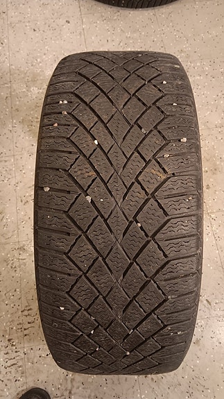225/45R17 Continental Viking Contact 7