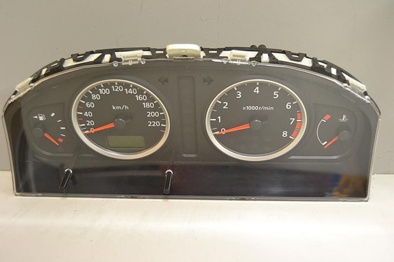 Nissan Almera 00-06 mittaristo