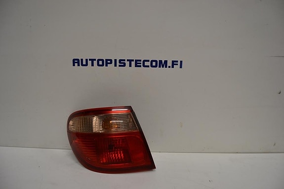 Nissan Almera sed. takavalo -05