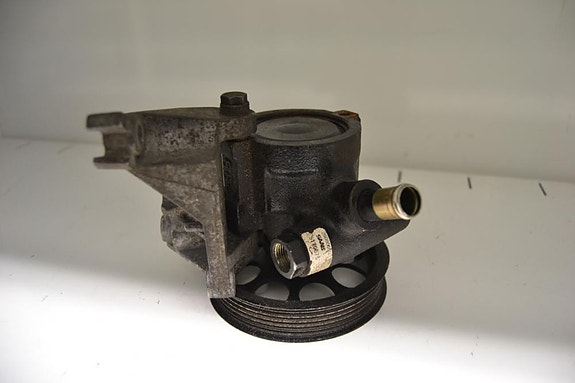 Saab 9-3 98-05 ohjaustehostajanpumppu
