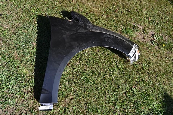 Ford C-Max -10 etulokasuoja ,uusi orig