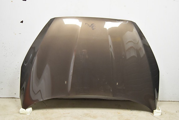 Ford Focus -19 konepelti