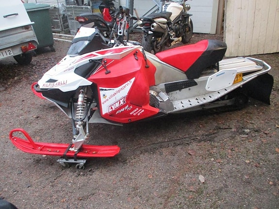 Lynx RS 600 2010 osia