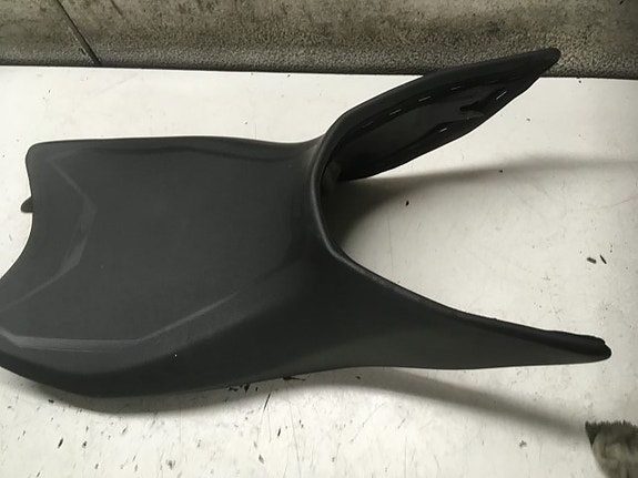 Ktm 1290 super duke r 2014-2016 istuin etu (61307046000)