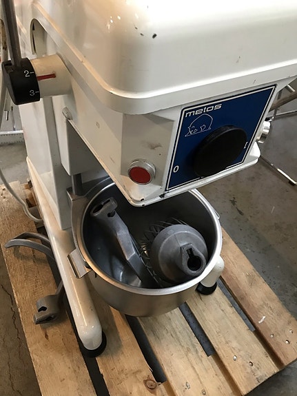 Metos Karhu AR10 yleiskone / taikinakone suurkeittiöön