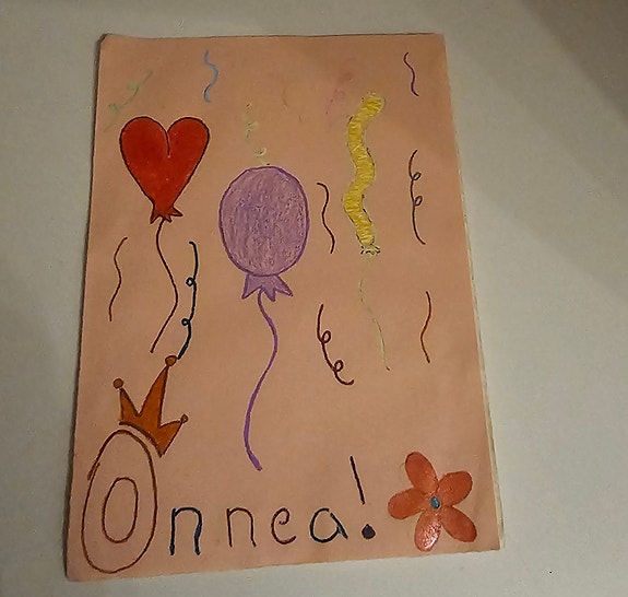 Uniikki Onnea-kortti – Ilmapallojen iloa ja käsintehtyä taikaa! 🎈✨