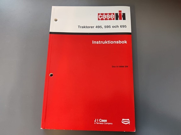Case IH 495, 595 ja 695 traktoreiden ohjekirja SWE