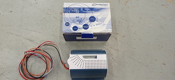 Dolphin battery charger 299700