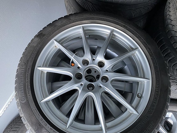 Mercedes 205/50 17 kitkarenkaat ja alkup. alut