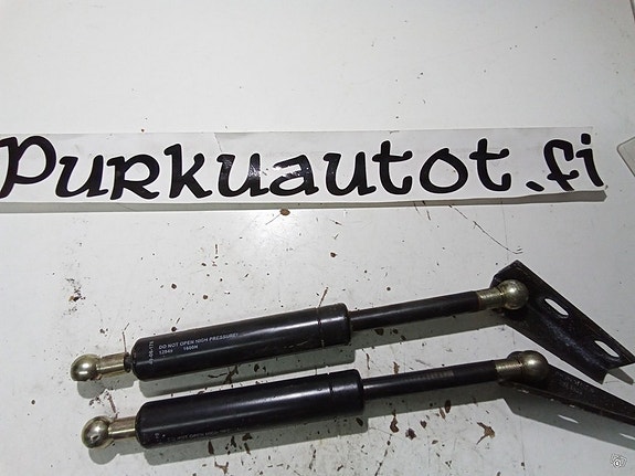 Volvo v70 takaluukun kaasujouset 1999