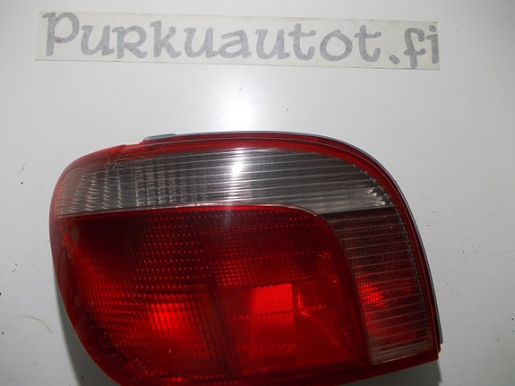 Toyota yaris 2001 takavalo vasen