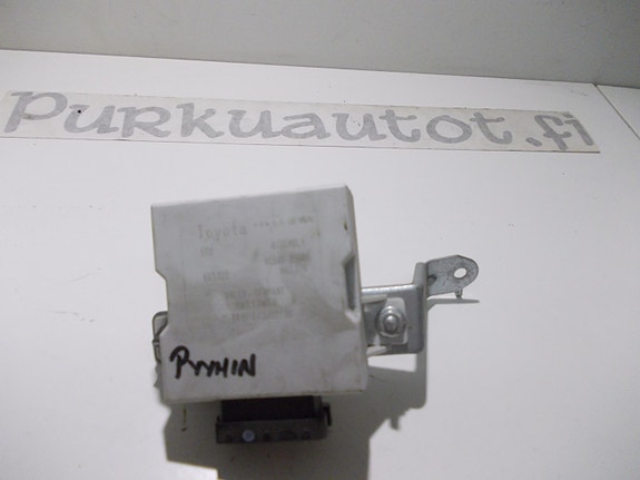 Toyota avensis 2007 pyyhkijän rele