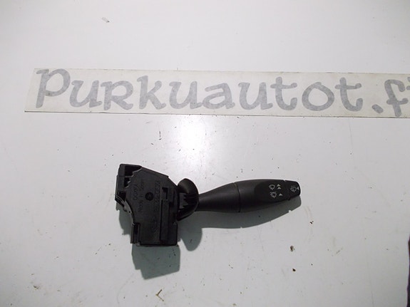 Ford focus 2004 monitoimi katkaisin pyyhin