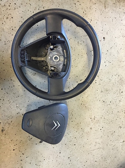 Citroen c3 kuljettajan airbag 2003