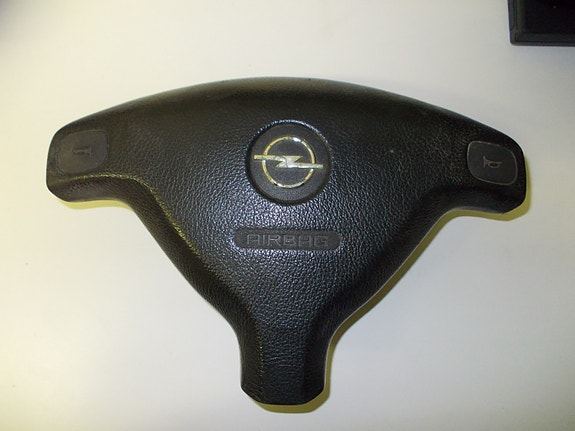 Opel astra g 1999 kuljettajan turvatyyny