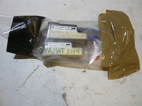 Vw passat Airbag törmäysanturi 1999