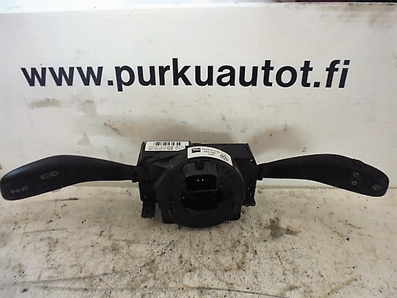 Vw polo Monitoimikatkaisin keskus 2002