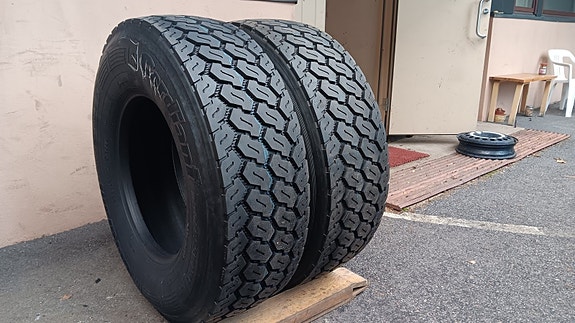 Pinnoitettu 385/65R22.5