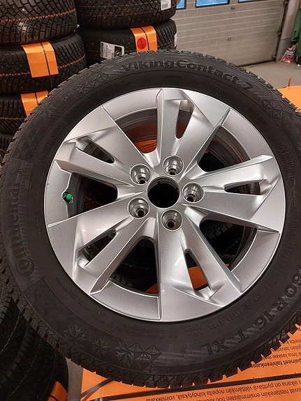 Peugeot Partner 16" + 205/60R16 Continental kitka