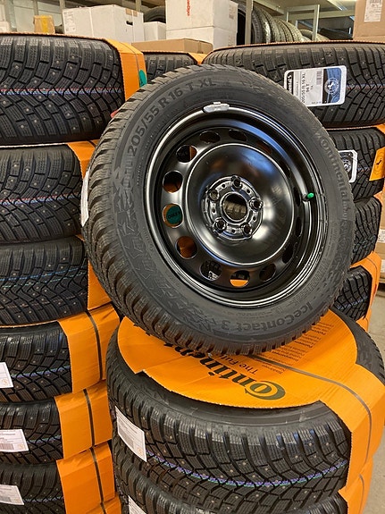4kpl Uudet 205/55R16 Continental nastat + 5x112 16