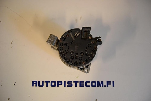 Volvo V70-08 D5 laturi