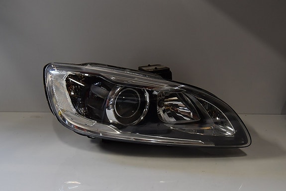 Volvo S/V60 -16 ajovalo oikea