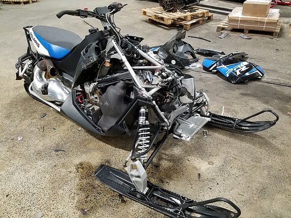 Polaris Pro-R 600 2013 osia