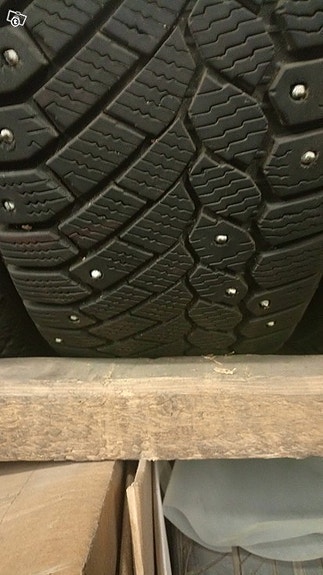 4x 195\65R15 Continental Conti Ice nastarenkaat