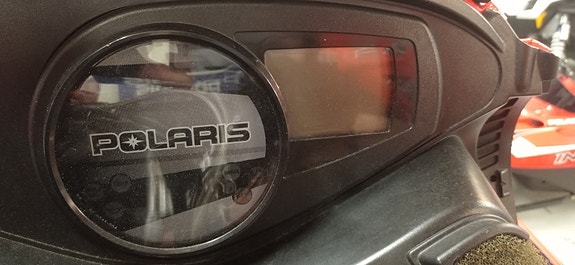 Polaris IQ Mittari