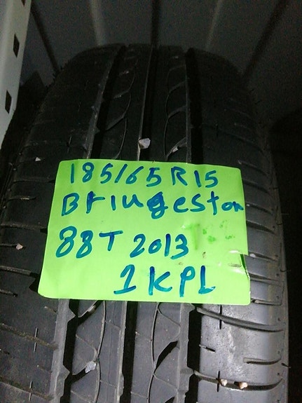 Kesärenkaat 185 65 R 15. 1 kpl Bridgestone