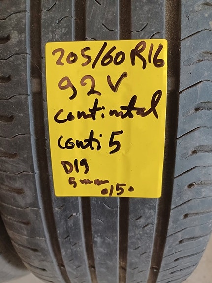 Kesärenkaat 205/60R16 continental Q88