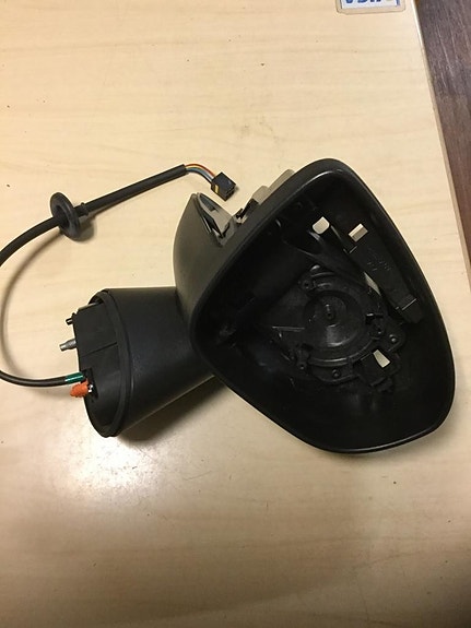 Sivupeili runko 13329819 Opel Meriva