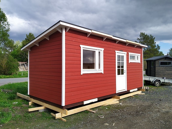 Kesämökki \ Vierasmaja