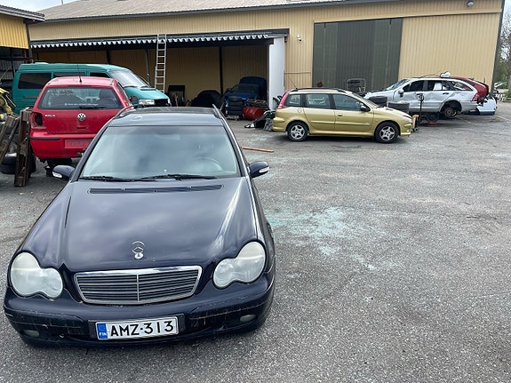 Mb w203 220cdi farkku osia
