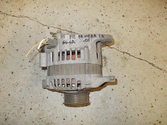 Nissan primera 1,6 l 2001