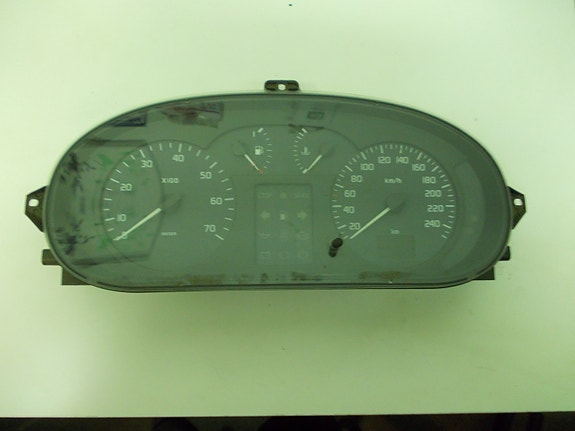 Renault megane 2000 mittaristo täydellinen