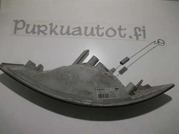 Nissan primastar 2005 vilkku oikea