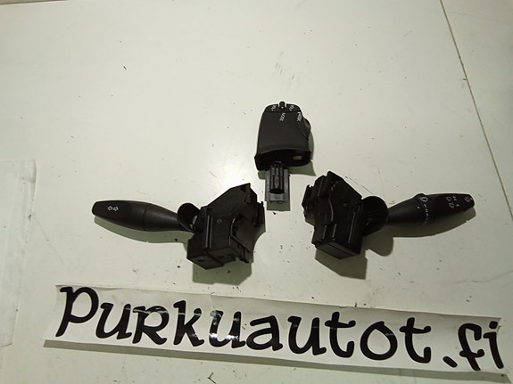 Ford mondeo mkIII monitoimikatkaisin soitin 2001