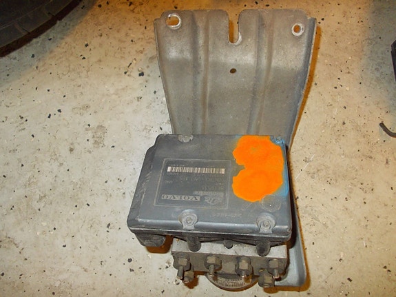Volvo v70 2004 abs hydraulipumppu
