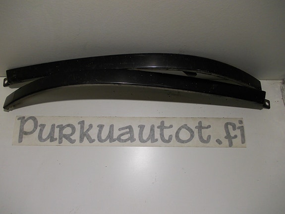 Audi a8 valolistat 2000