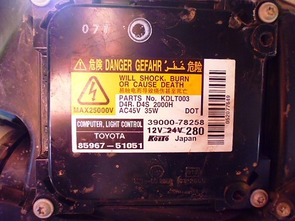 Toyota avensis Xenon ballasti 2011