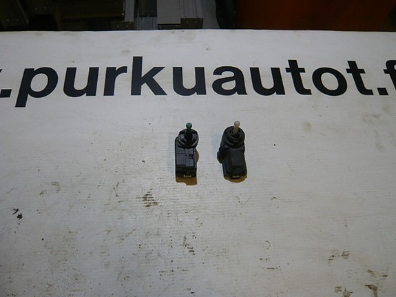 Vw golf IV Ajovalon korkeudensäätömoottori 2003