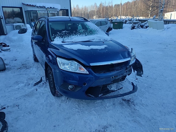 Ford Focus 1.6 Bensiini Manuaali
