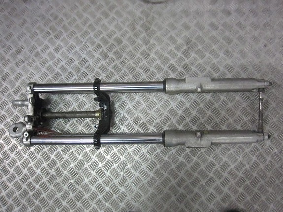 Honda vt 700 keula