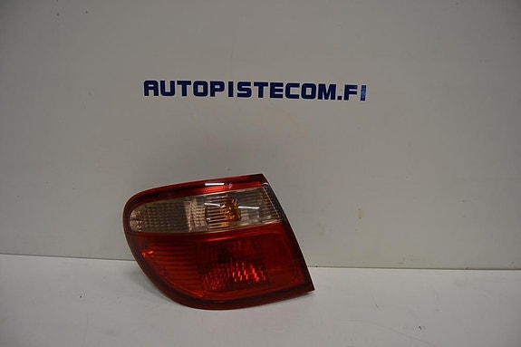 Nissan Almera -01 takavalo