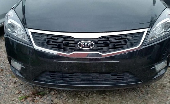Kia Ceed -12 1.6d aut. aj.40tkm varaosia