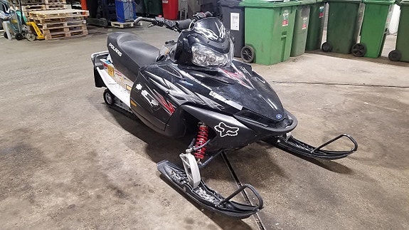 Polaris IQ 600 HO 2010 osia