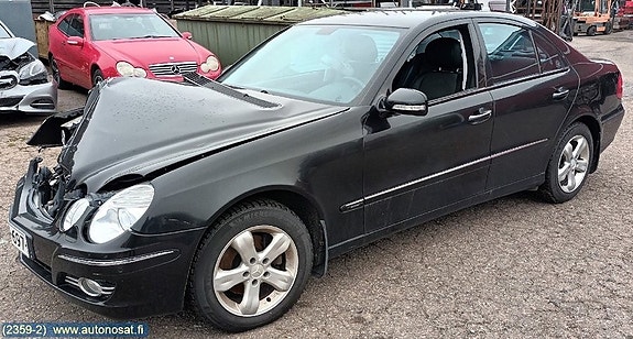 Mercedes Benz E 220 CDI varaosia
