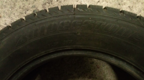 2x 195/65R15 Bridgestone Blizzak talvirenkaat