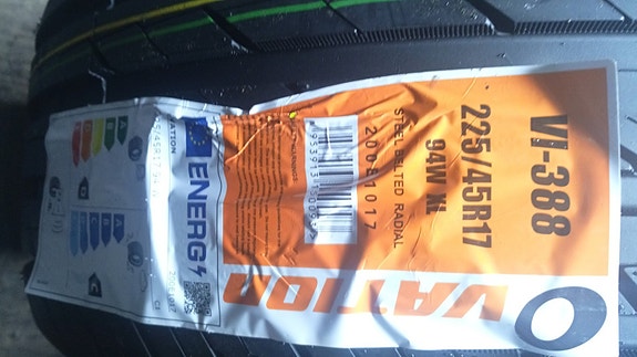 225/45R17 Ovation